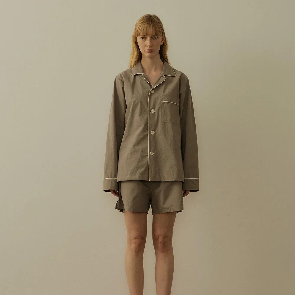 (w) Readymade Trunk Grey