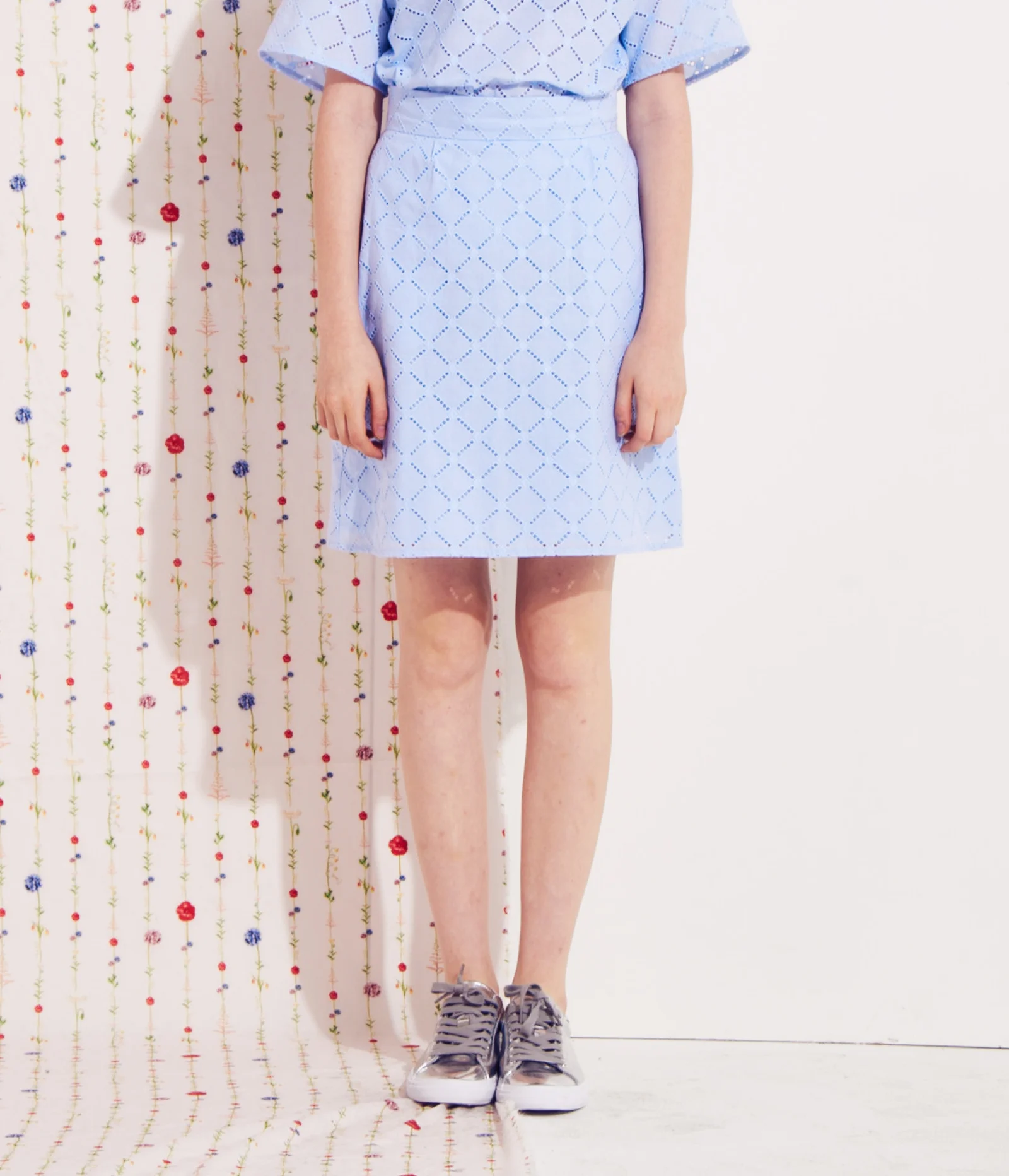 BASIC EYELET SKIRT
