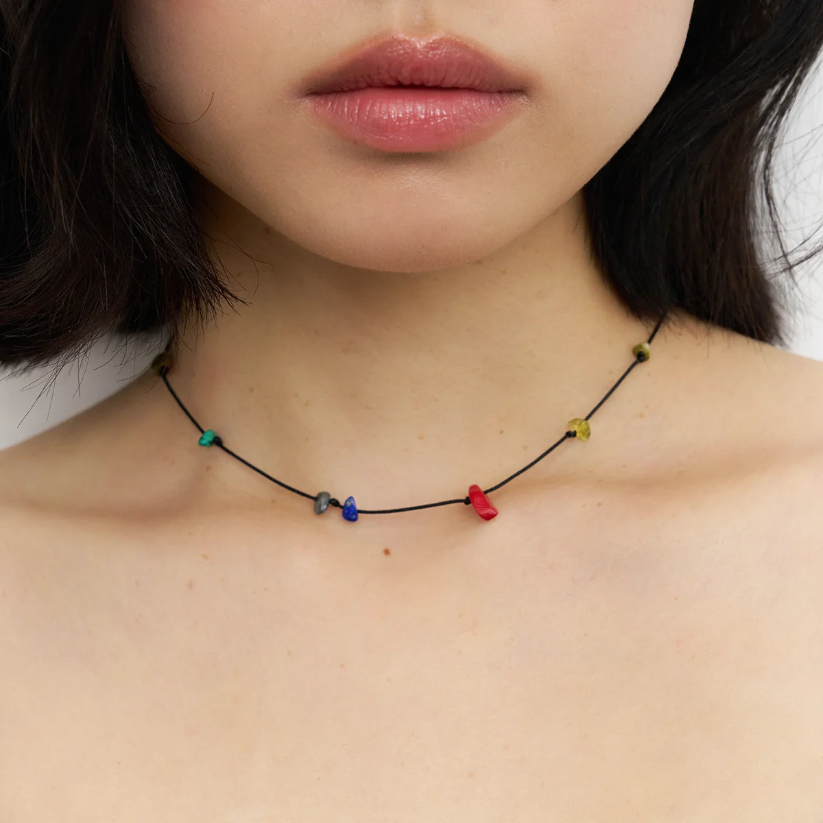 gemmy string choker necklace