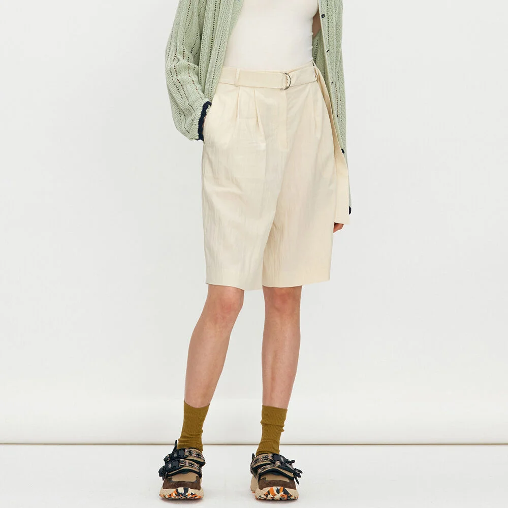 Two tuck half pants - Butter cream