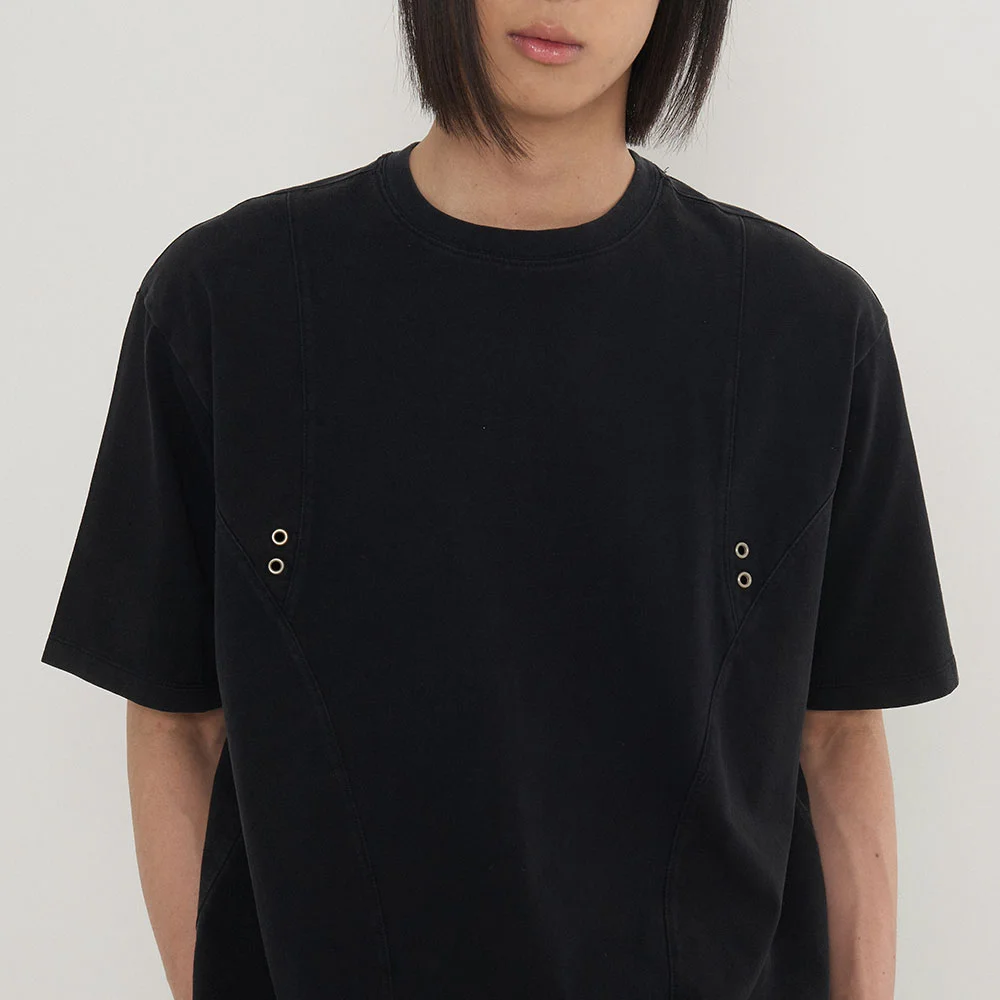 Curved Incision Washed Short Sleeve T-shirt_Black