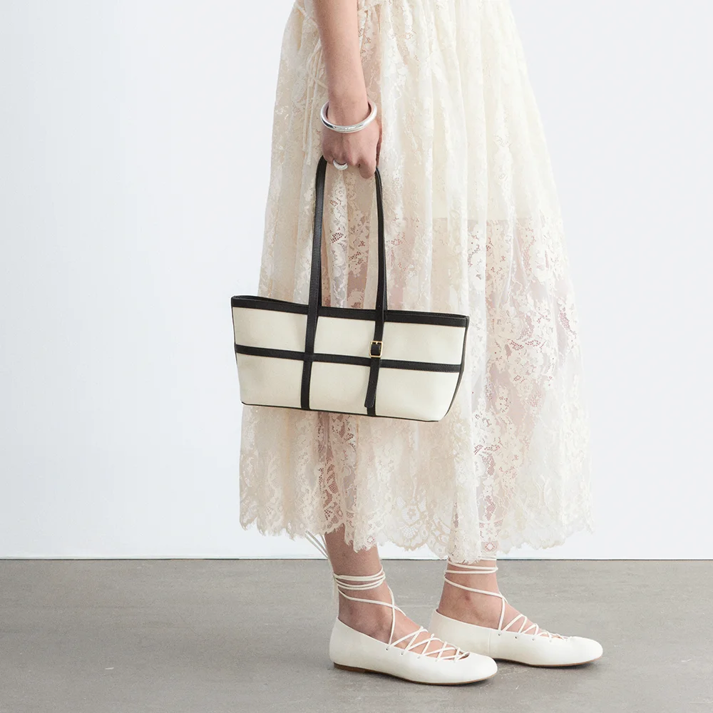 皮革 滾邊 帆布 肩部 袋 (Off White-Black)