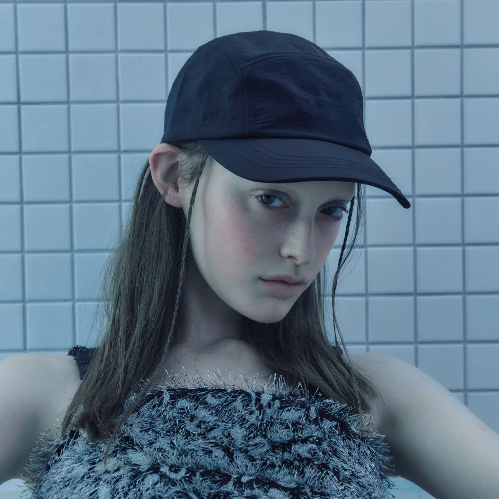 PARACHUTE CAP IN BLACK
