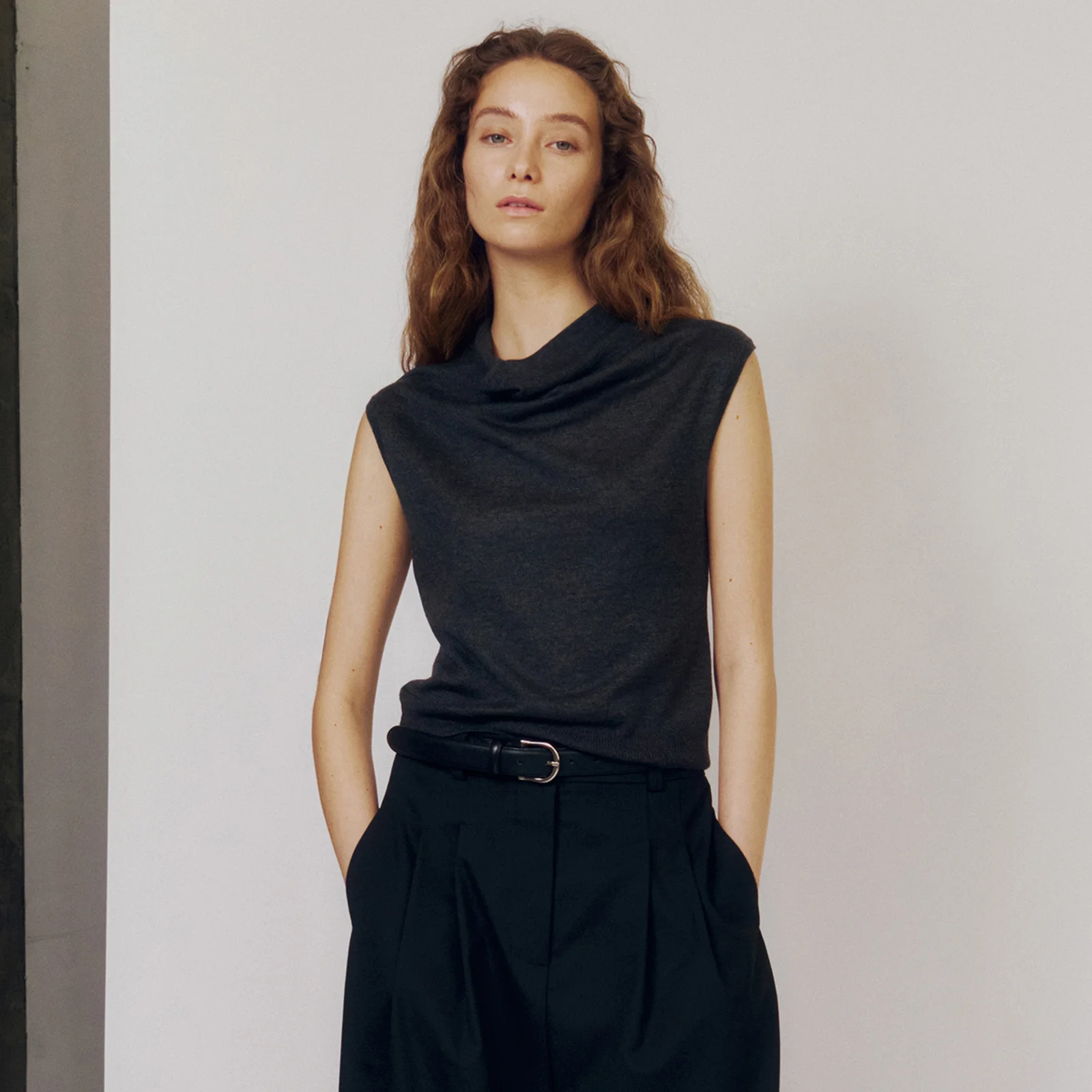 Donna Sleeveless Charcoal