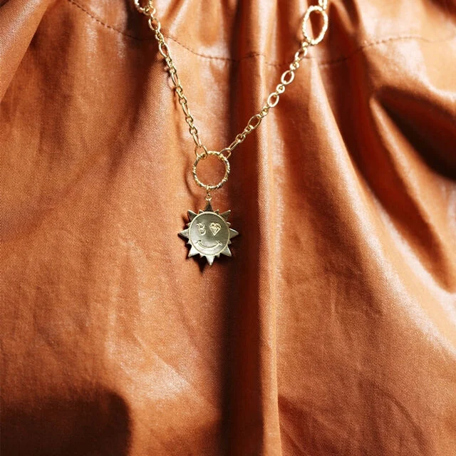 Sunshine smile double chain Necklace 陽光 雙層鏈 笑臉 Coin 頸鏈