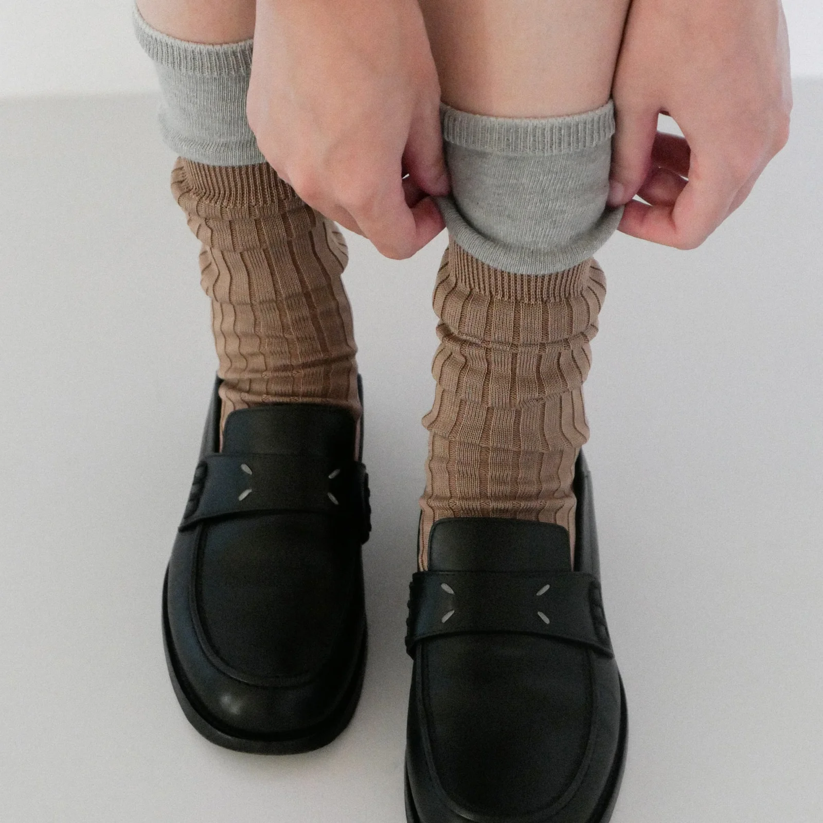 layered two tone socks - brown & gray