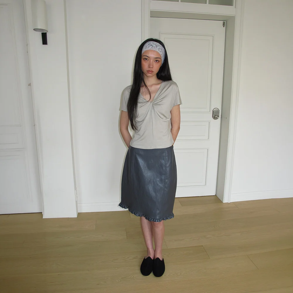 Low rise frill leather skirt (Charcoal)