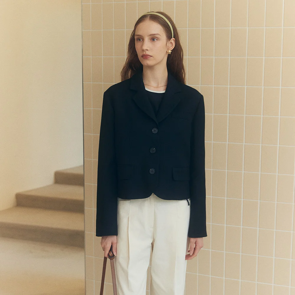 TAILORED CROP WOOL JACKET (moat black)