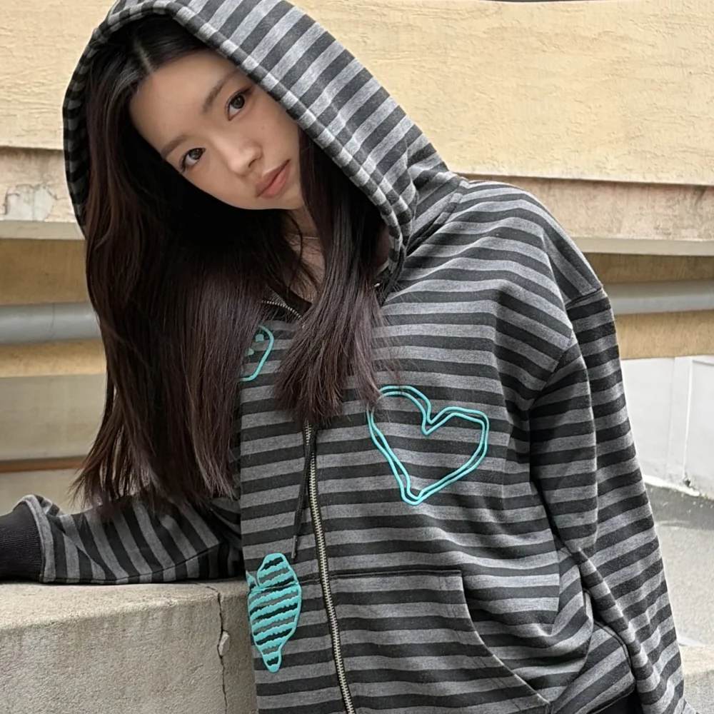 Heart Stripe Oversized Hood Zip Up Black Gray