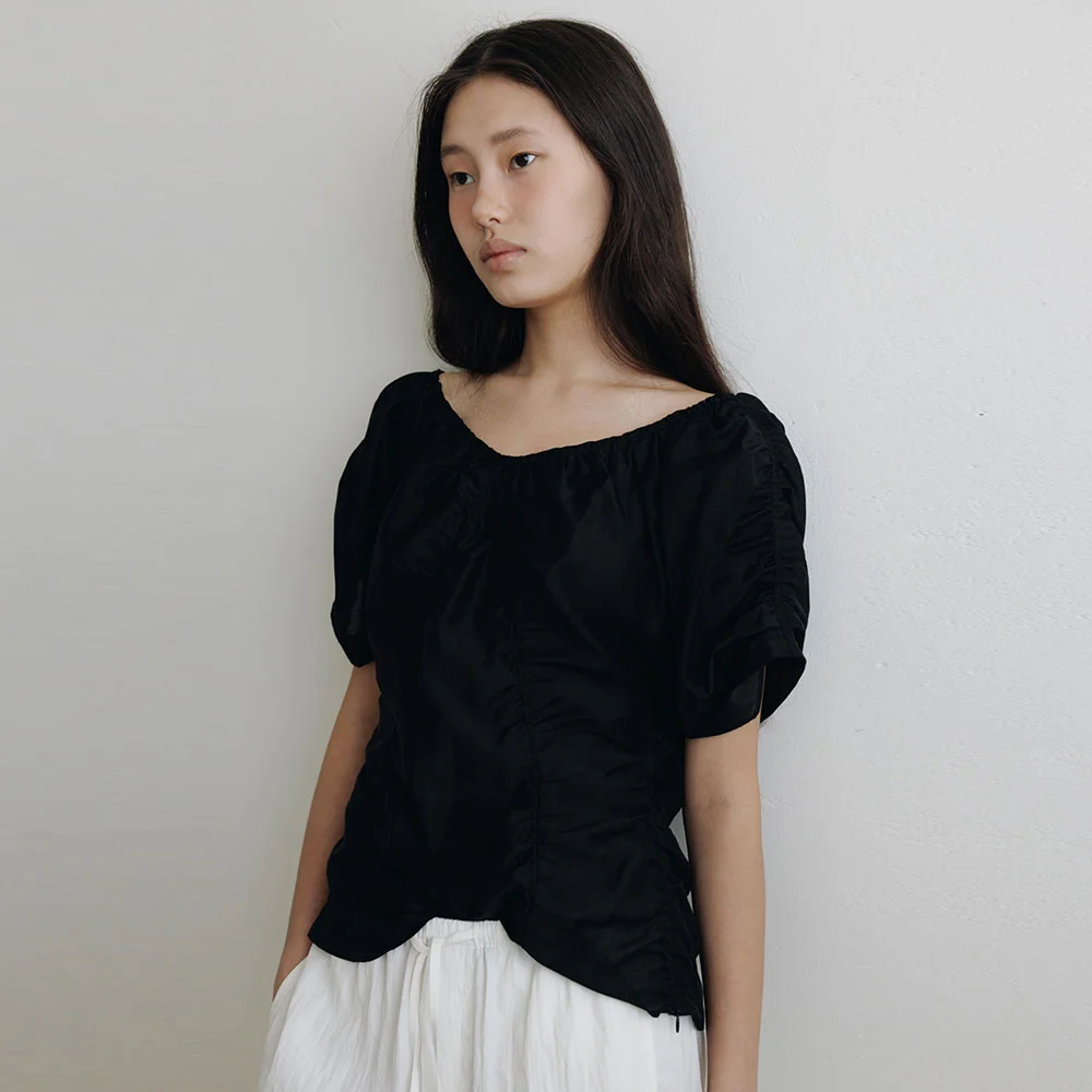 Silky Shirring Blouse(Black)