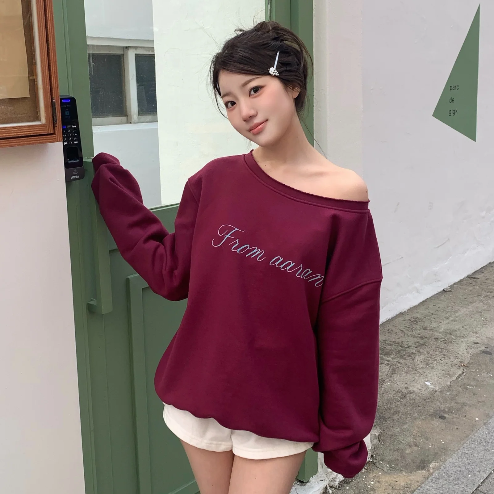 Cut-off one shoulder sweatshirt_burgundy