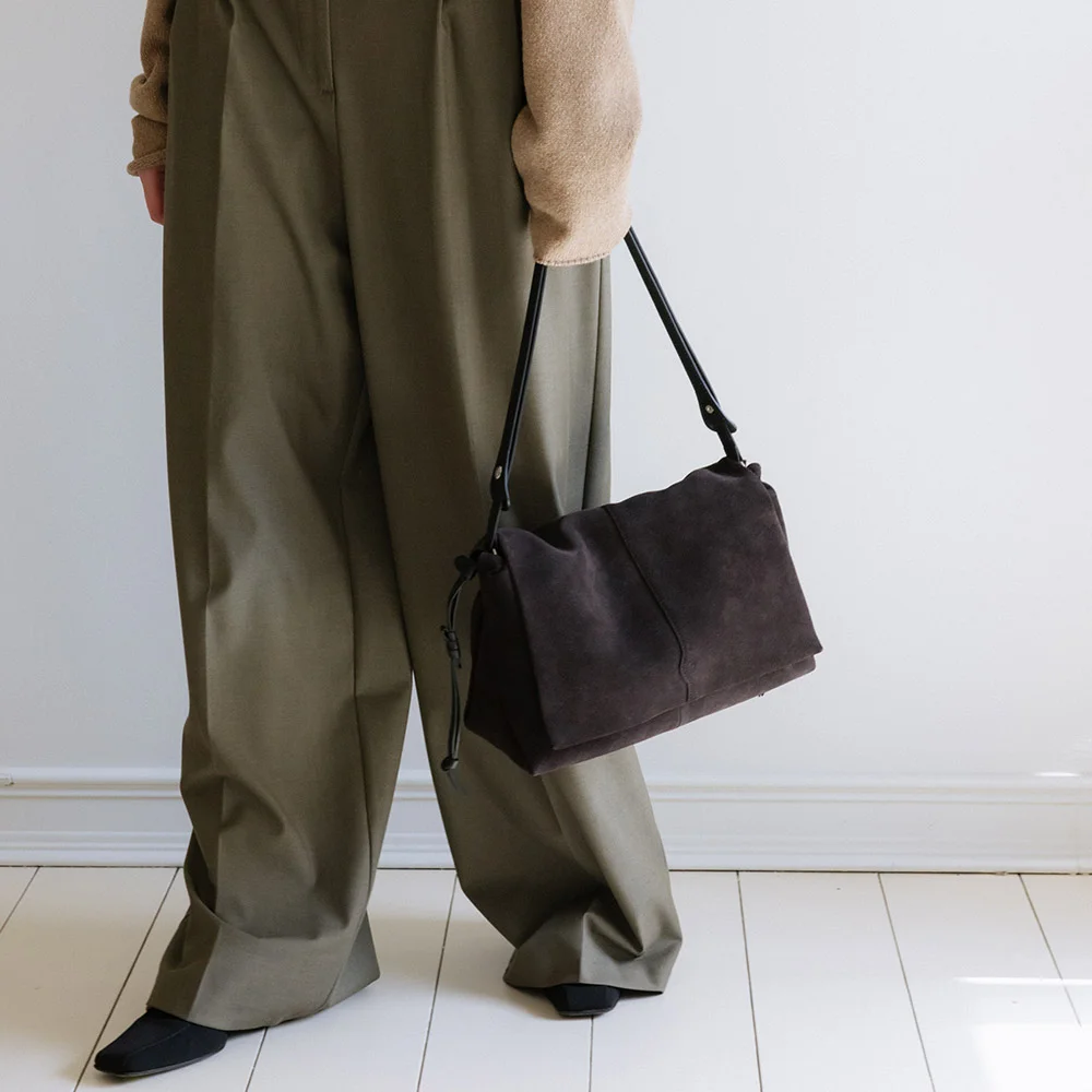 Tied Shoulder Suede Brown F031_93