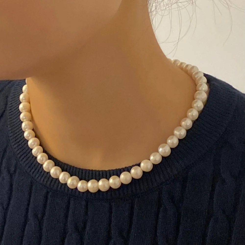SID pearl necklace