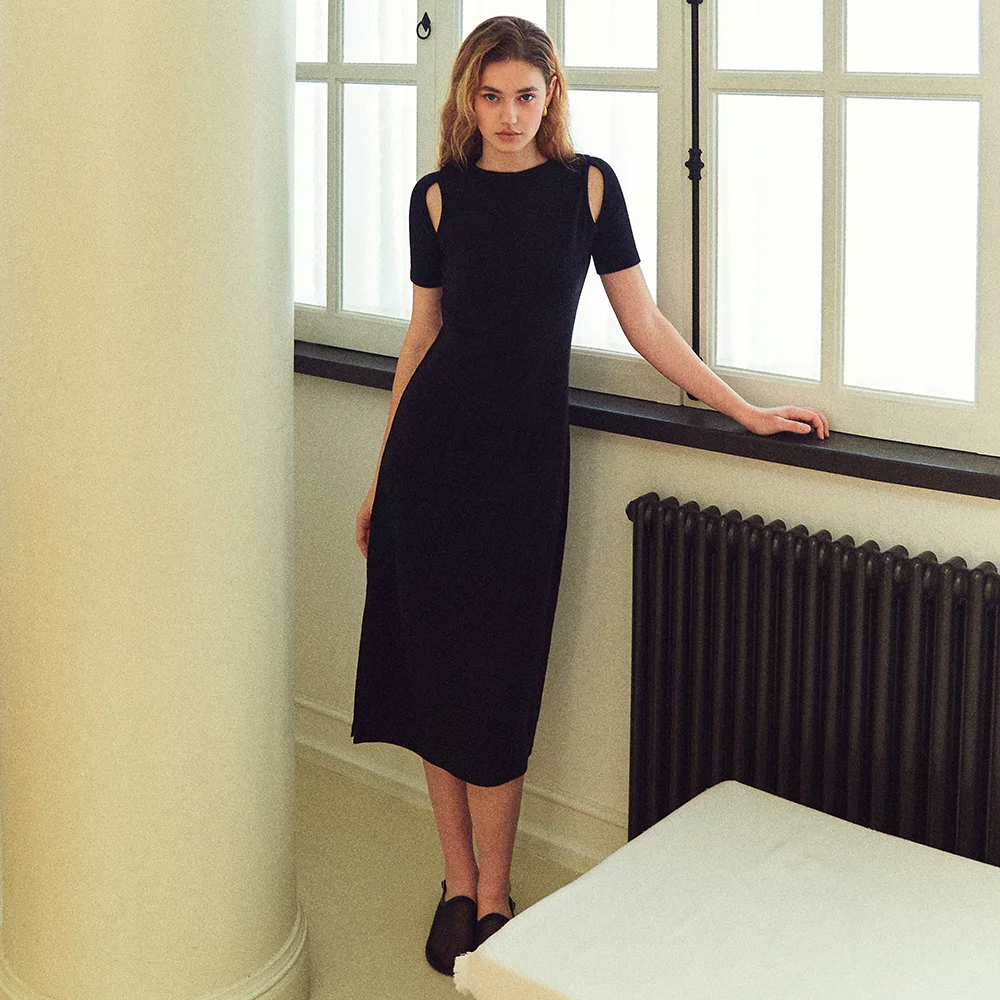 Odette cut-out midi dress (black)