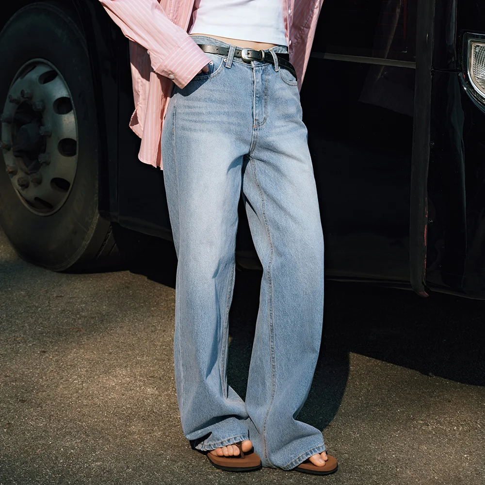 LW246 Back line point wide denim pants