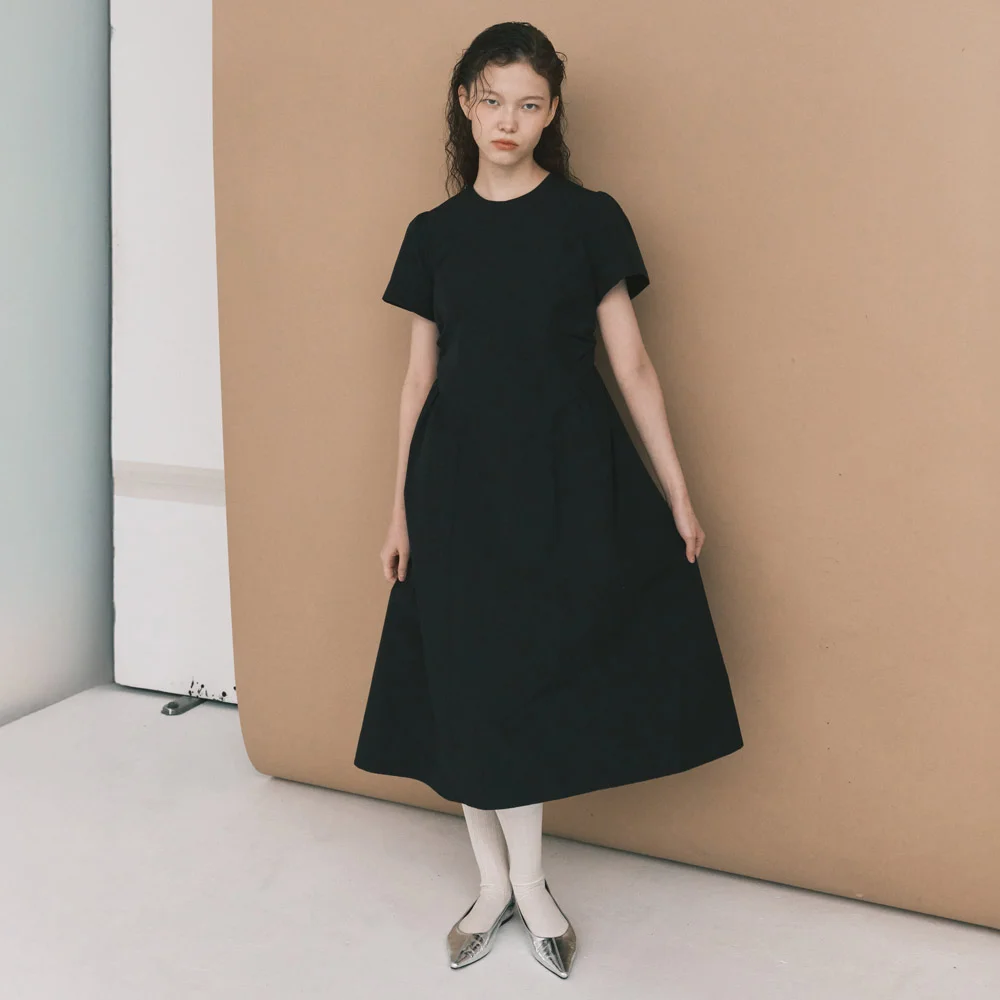 MAIS PUFF SLEEVE DRESS / BLACK
