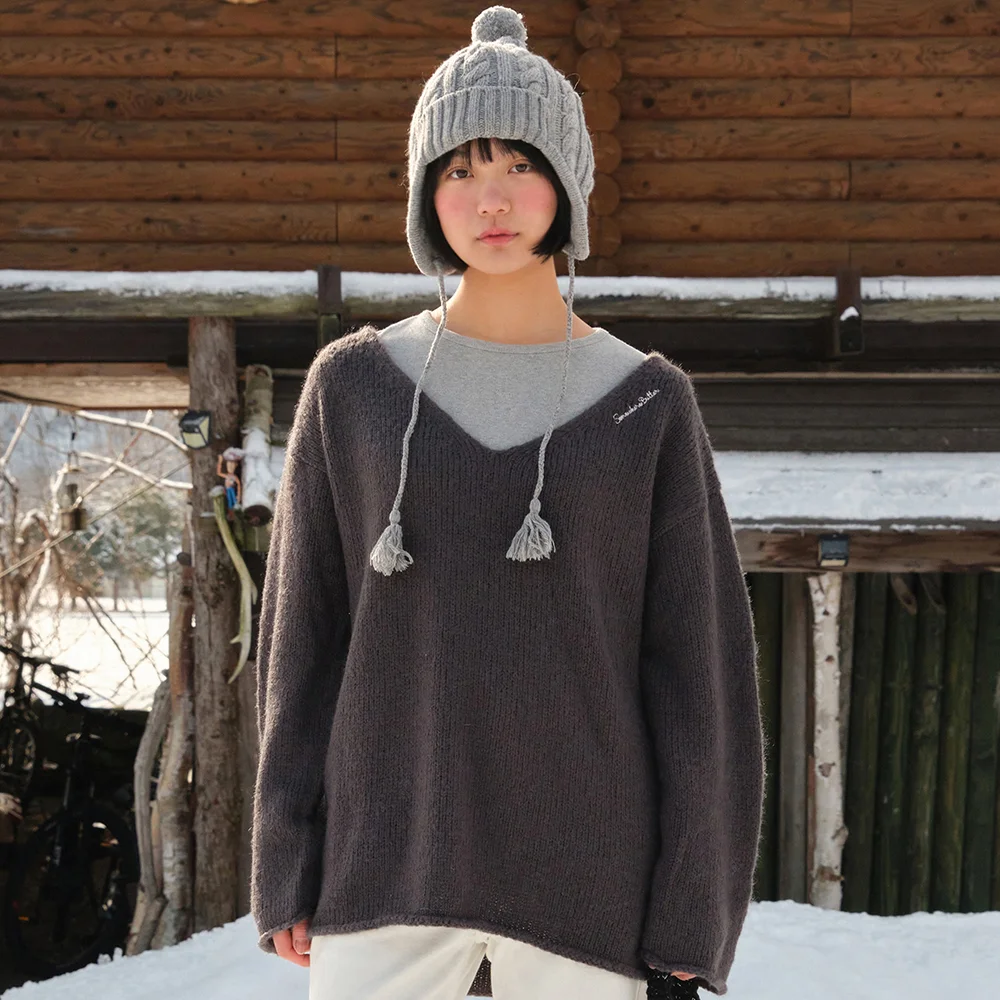 Riss Wool Deep V-Neck Knit - Charcoal