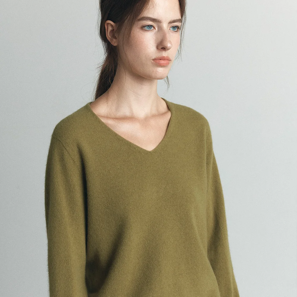 Wholegarment V-neck wool knit _Olive