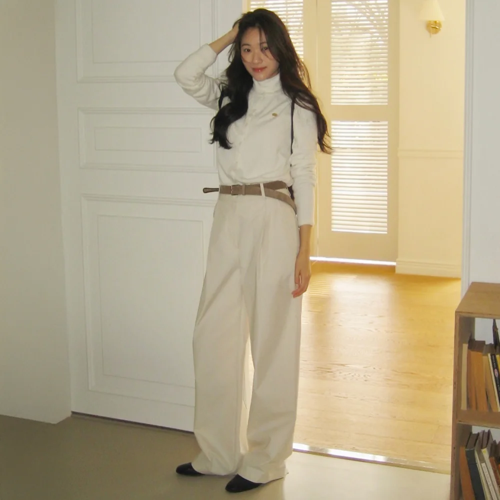 One-Tuck Baggy Pants - Light Beige