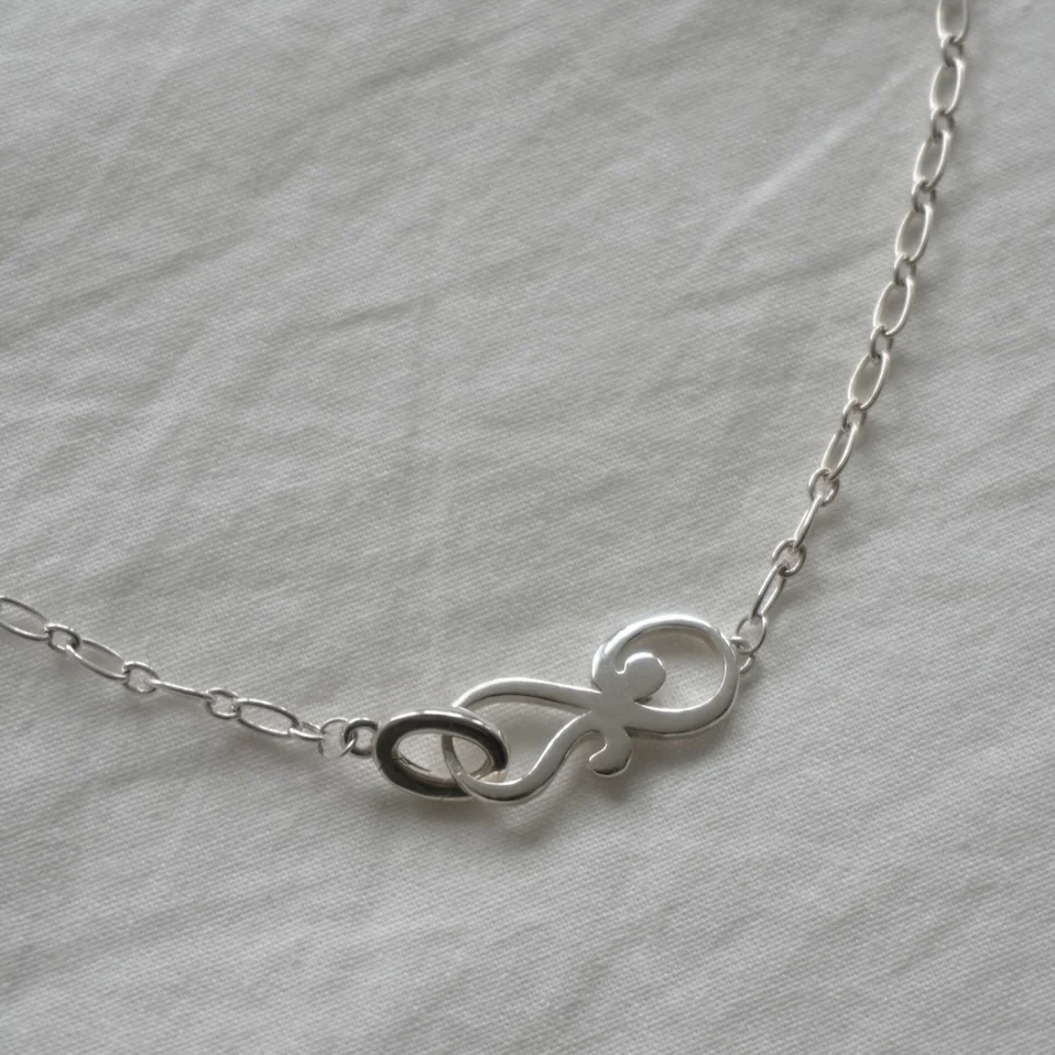 scroll silver choker