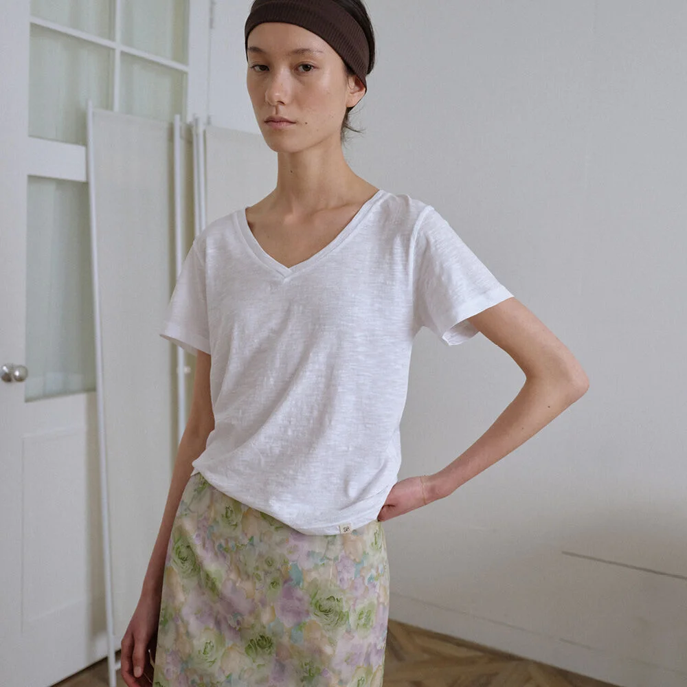 Eze V neck T-shirt (White)