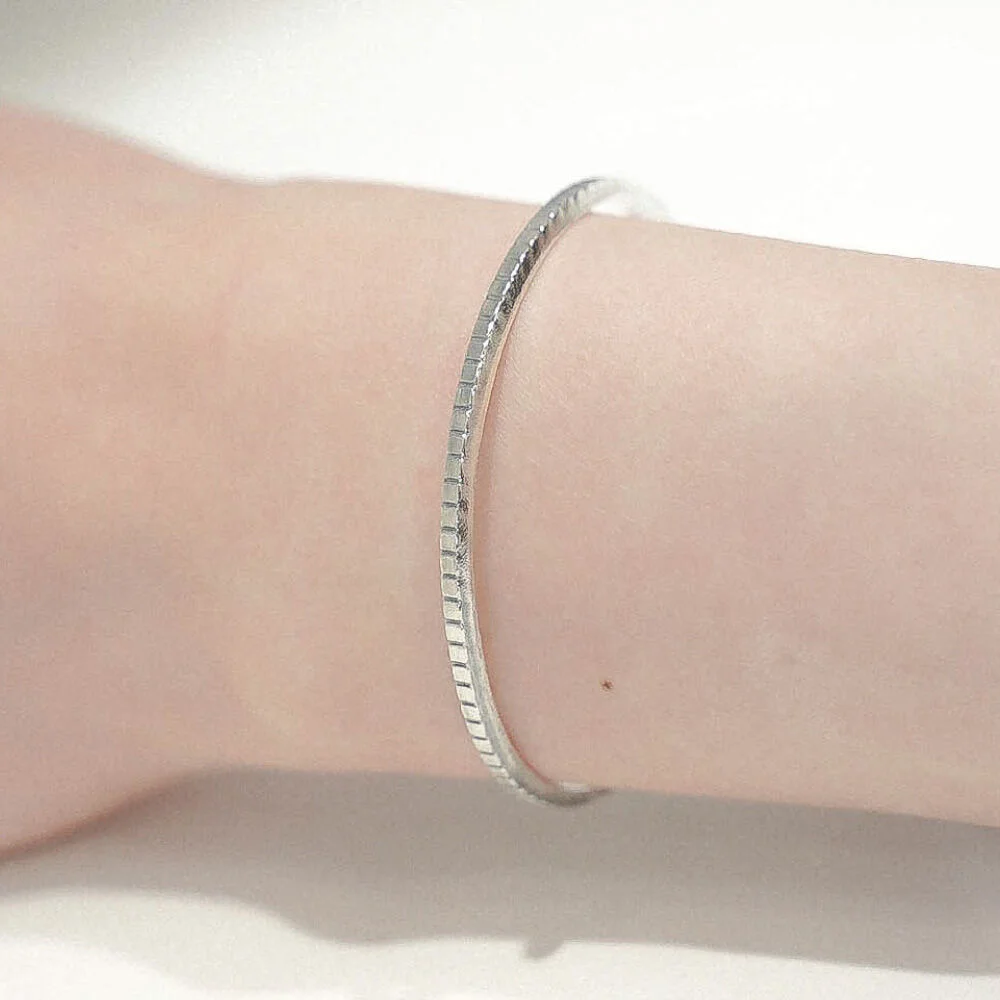HR 06B_Silver Bangle Bracelet (Silver 925)