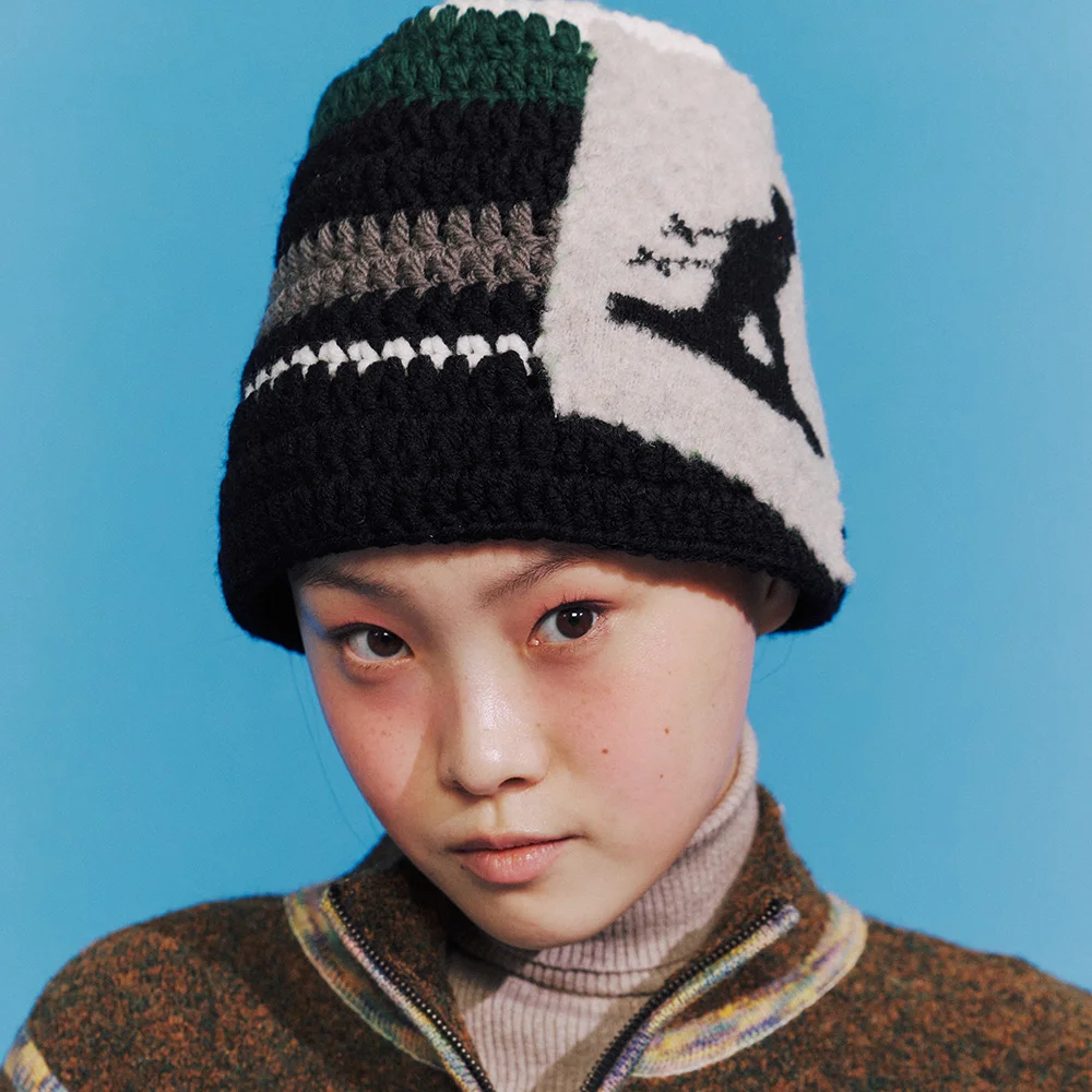 SKIER BUCKET BLACK