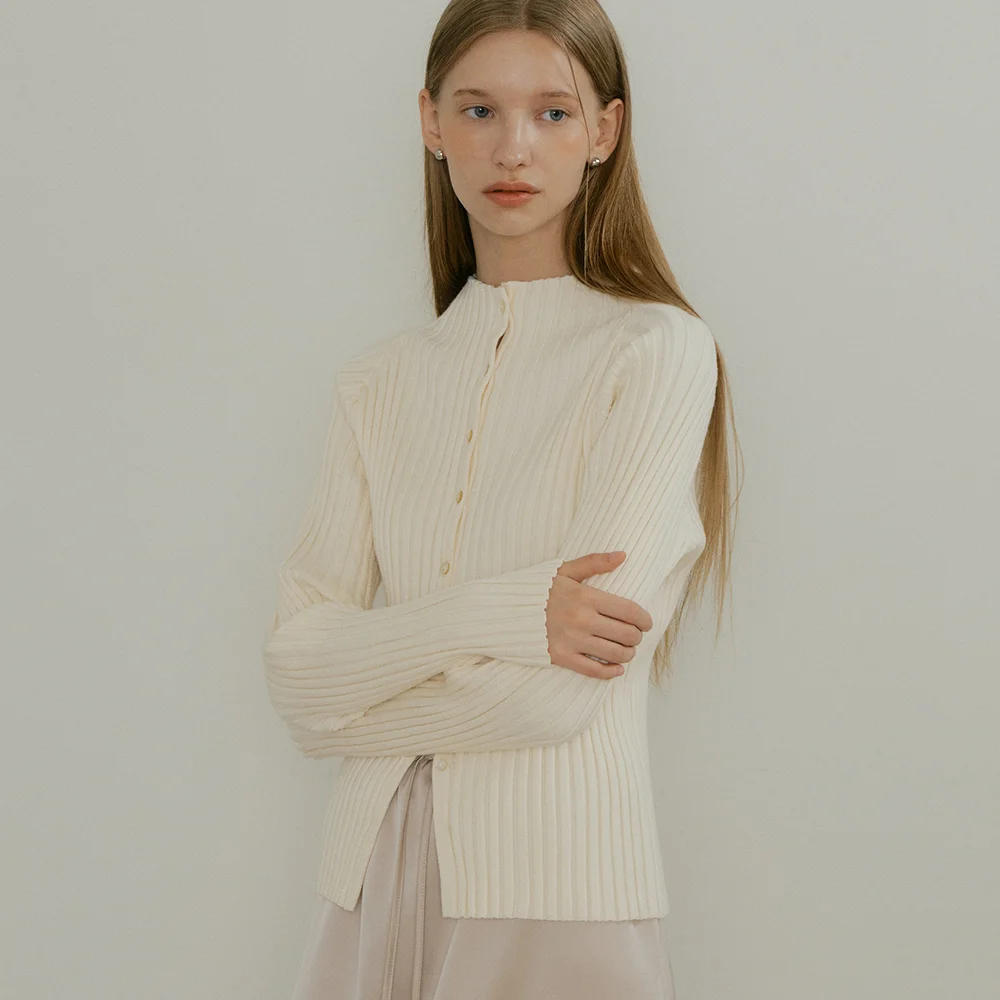 comos 1527 mock neck cardigan (ivory)