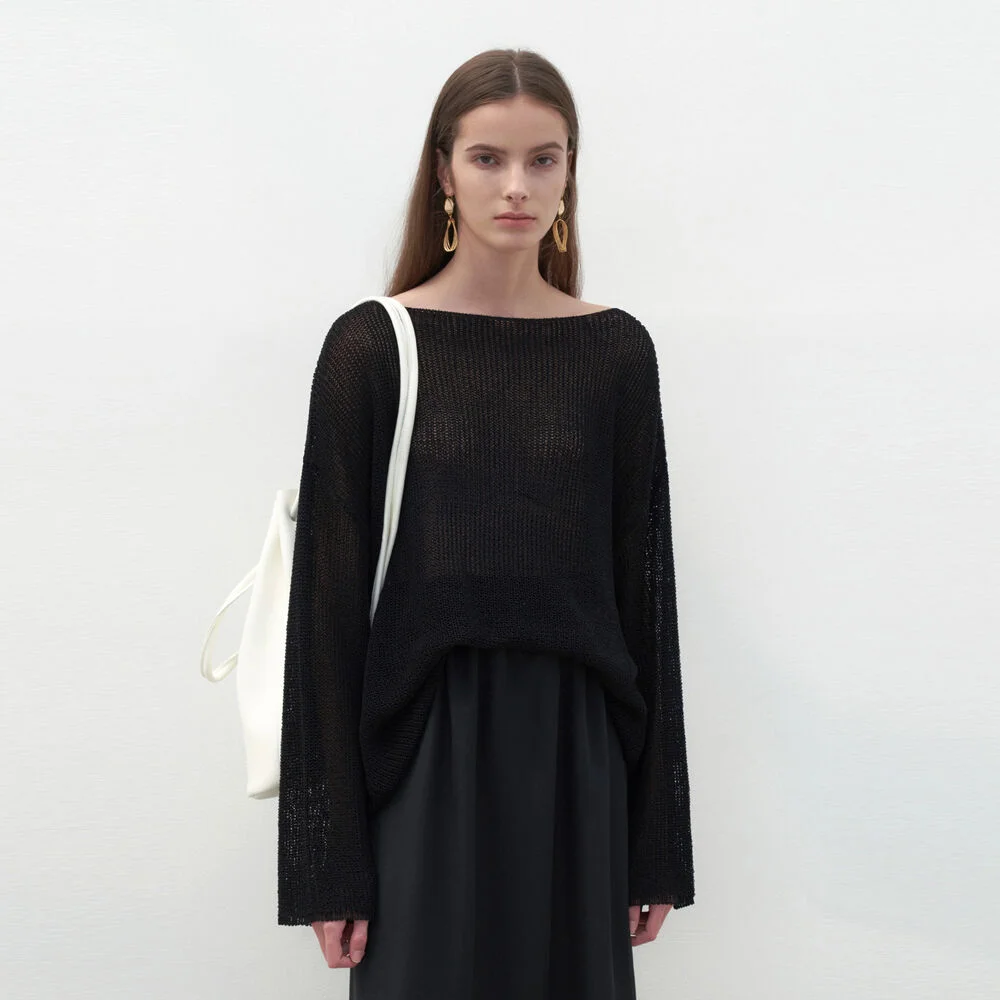 LARGE LIP NECK KNIT_BLACK