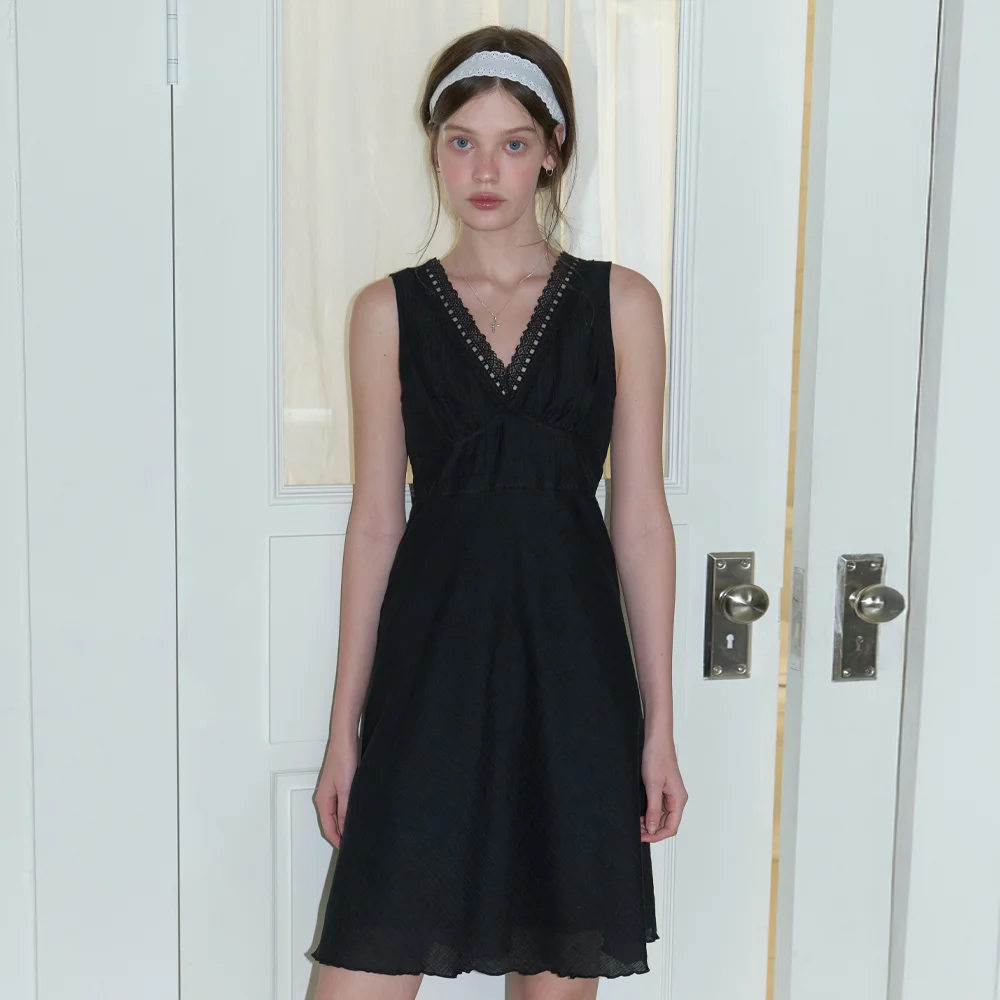 Forras lace midi dress (black)