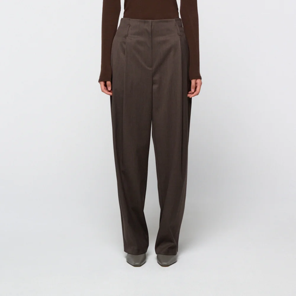 Straight tuck pants, Brown