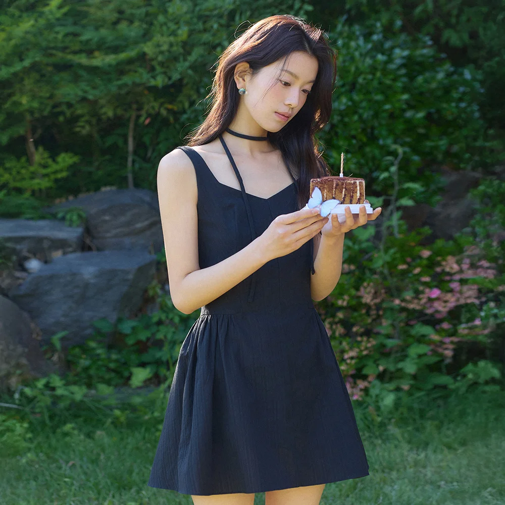 Fit flare sleeveless mini dress - black