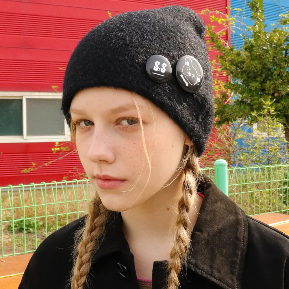 FROST BLACK BEANIE