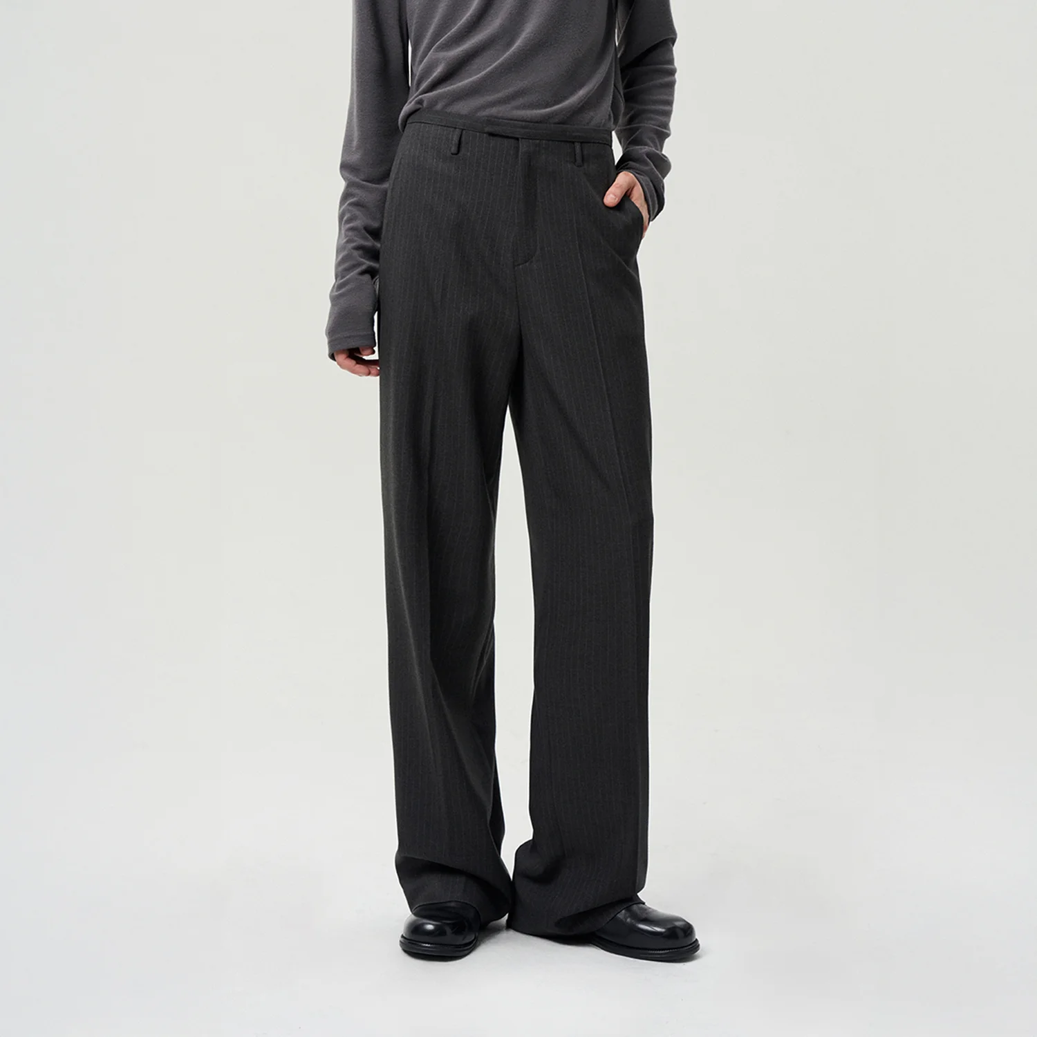 STRIPPED STRAIGHT LEG TROUSER