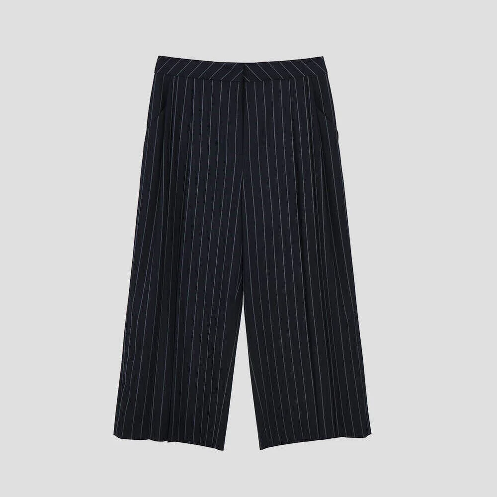 PLEATED WIDE CAPRI TROUSER (NAVY)