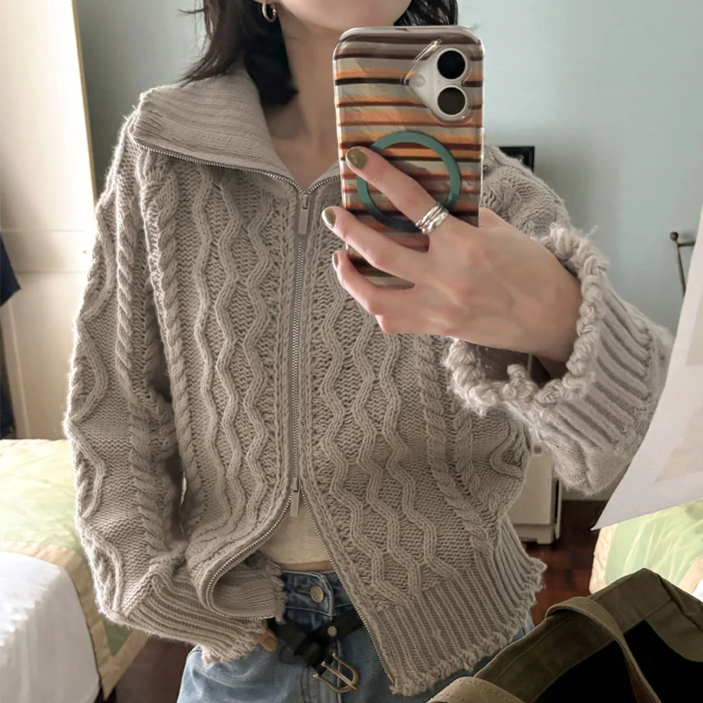 Oversized Collar Cable Wool Knit Zip-Up (Beige)