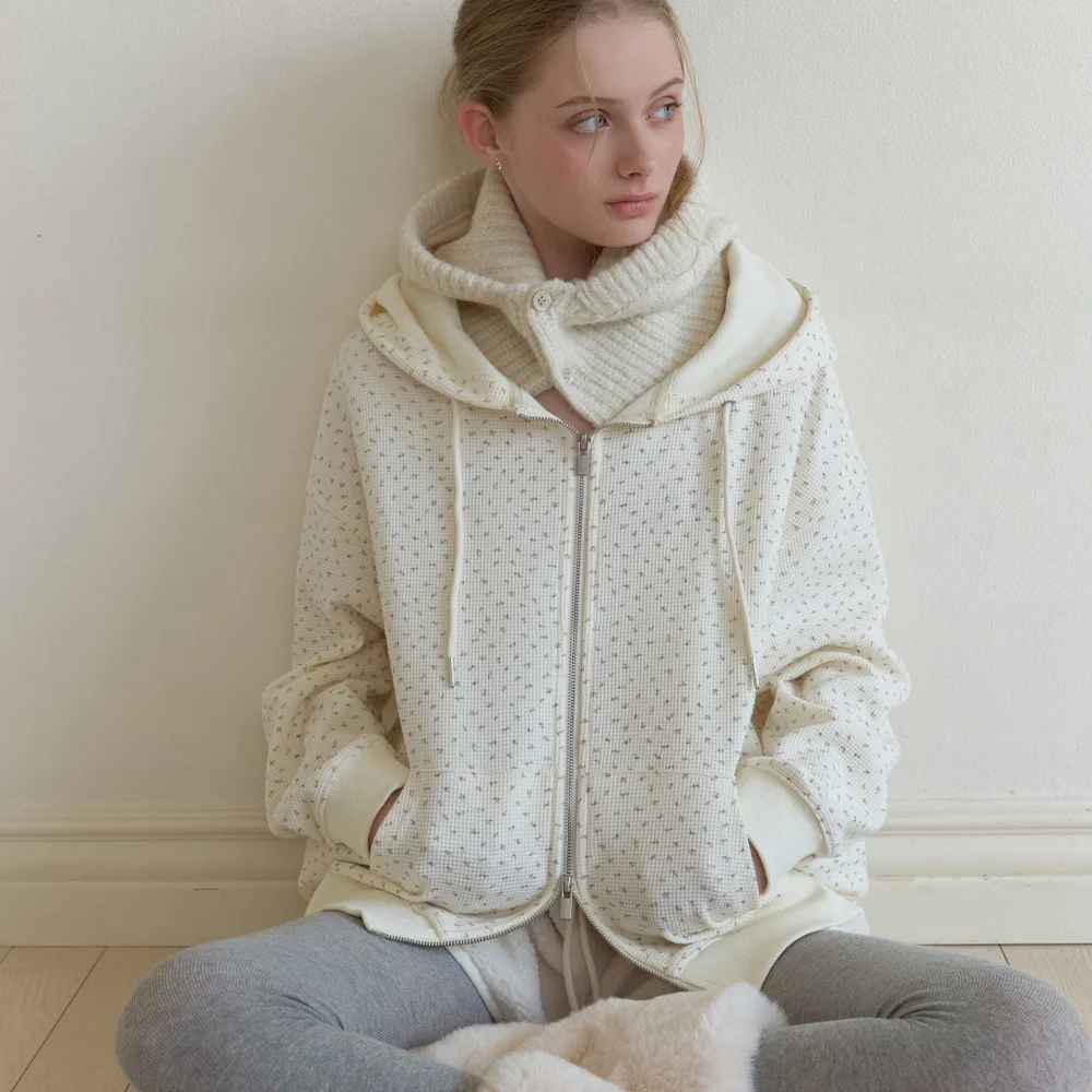Flowered hoodie zip up (cream)