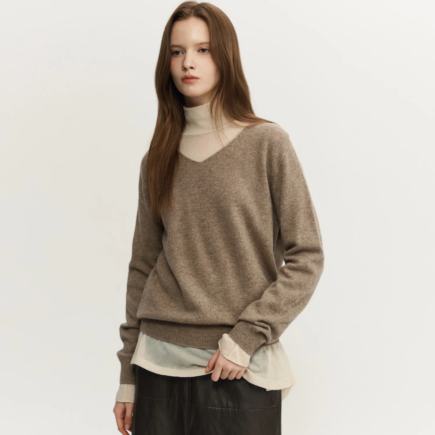 100% Wool Wholegarment V-neck Knit Pullover TAUPE