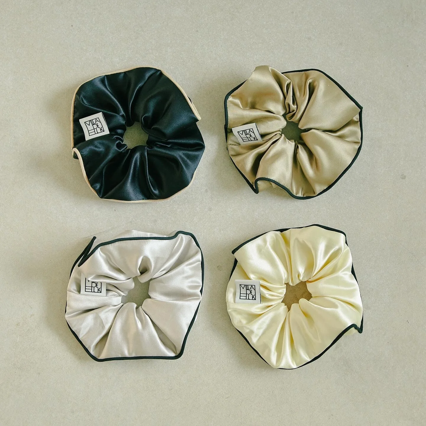 Line silk schruchie 真絲 髮圈