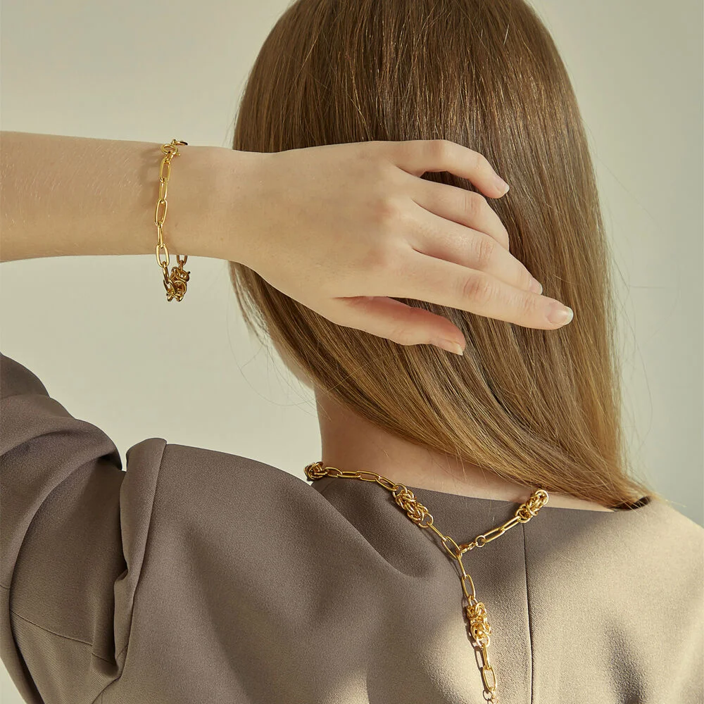 Layered Pattern Chain Bracelet