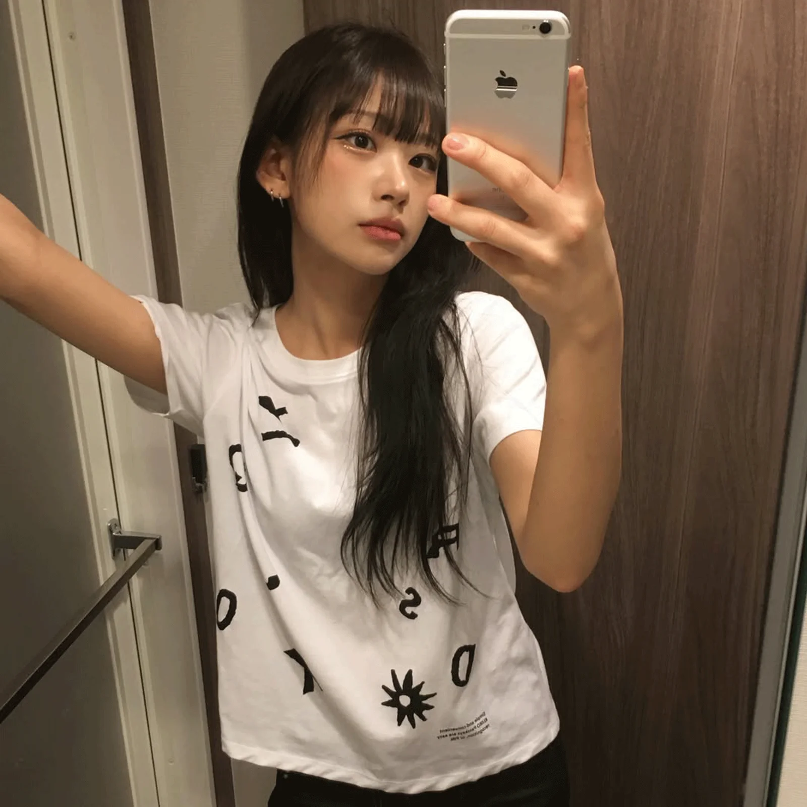 ke404. Typo Semi Crop Tee White