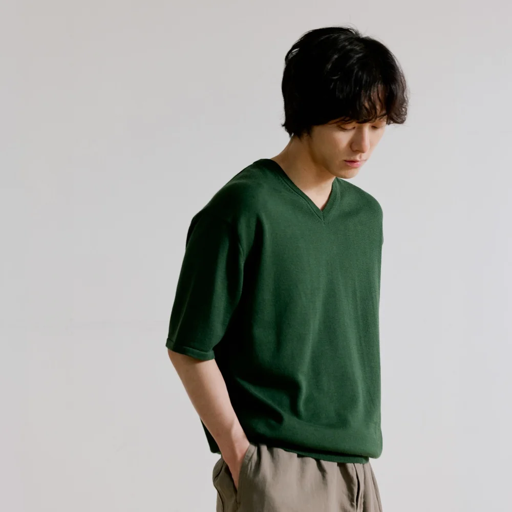 AMBIENT V-NECK HALF KNIT