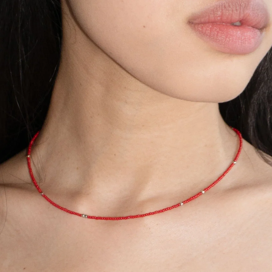 SILVER DOT BEADS NECKLACE RED