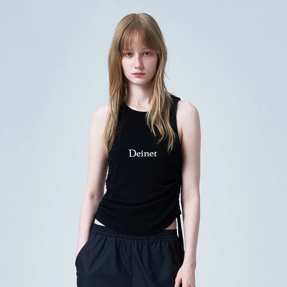 LOGO SHIRRING SLEEVELESS IN BLACK