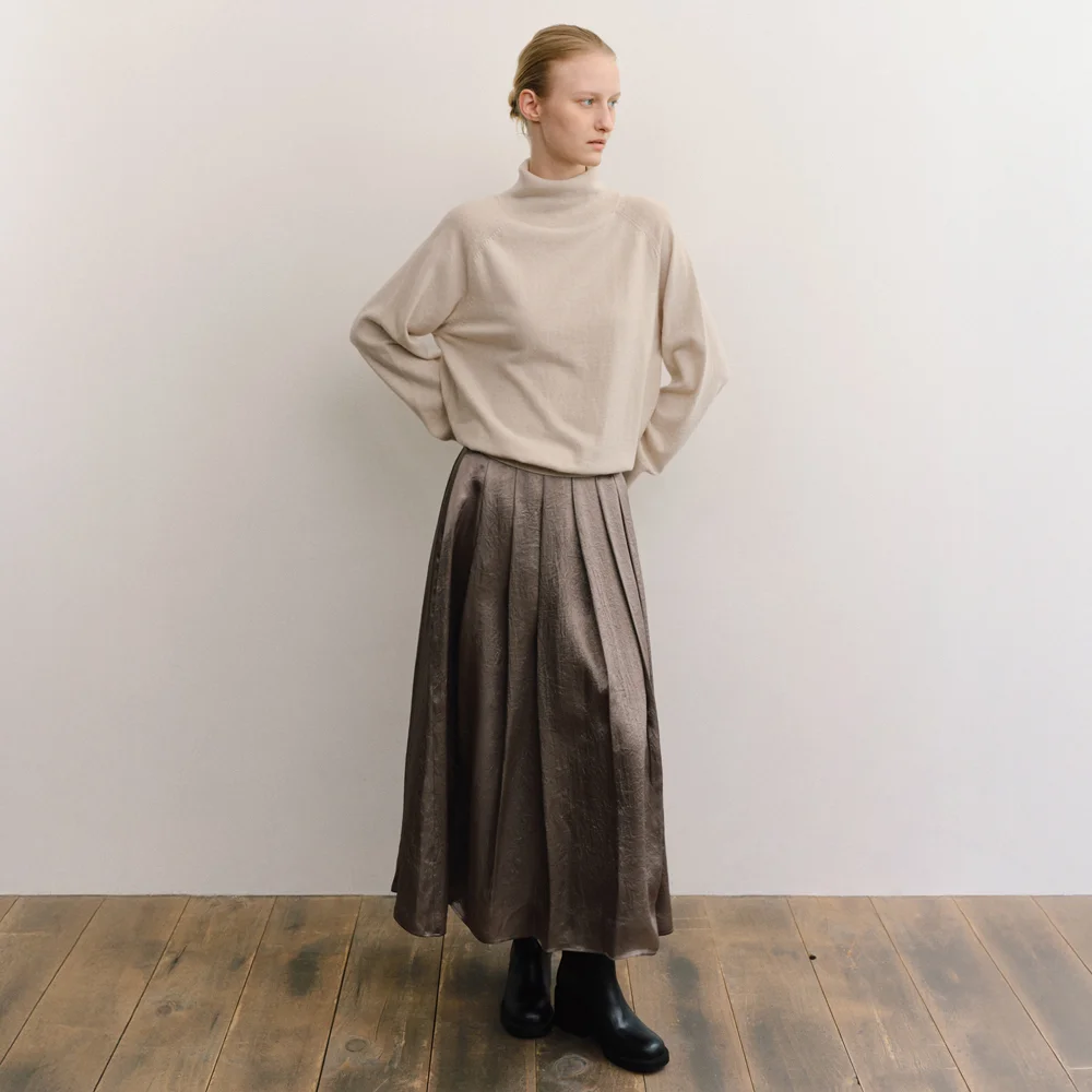 LE SATIN PLEATS SKIRT_TAUPE BROWN