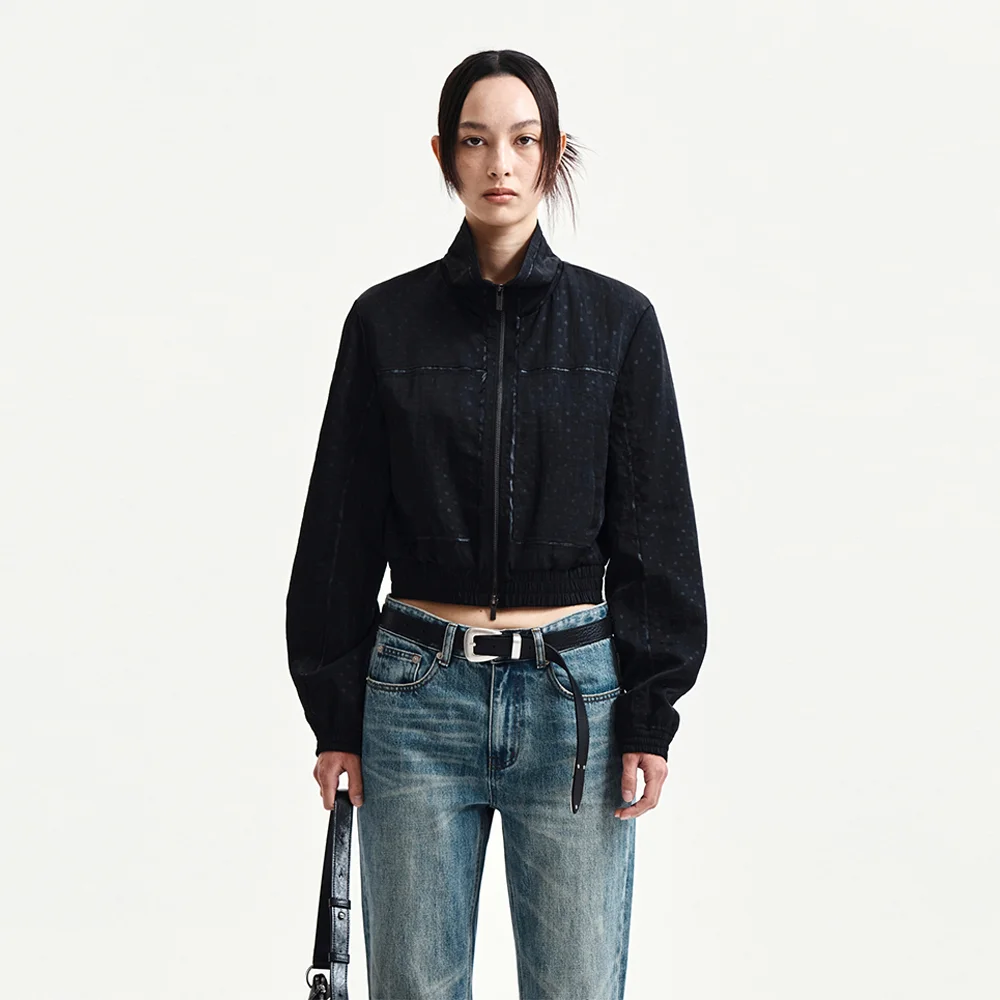 CROPPED EMBROIDERY BACK LOGO JUMPER IN STRONG BLACK