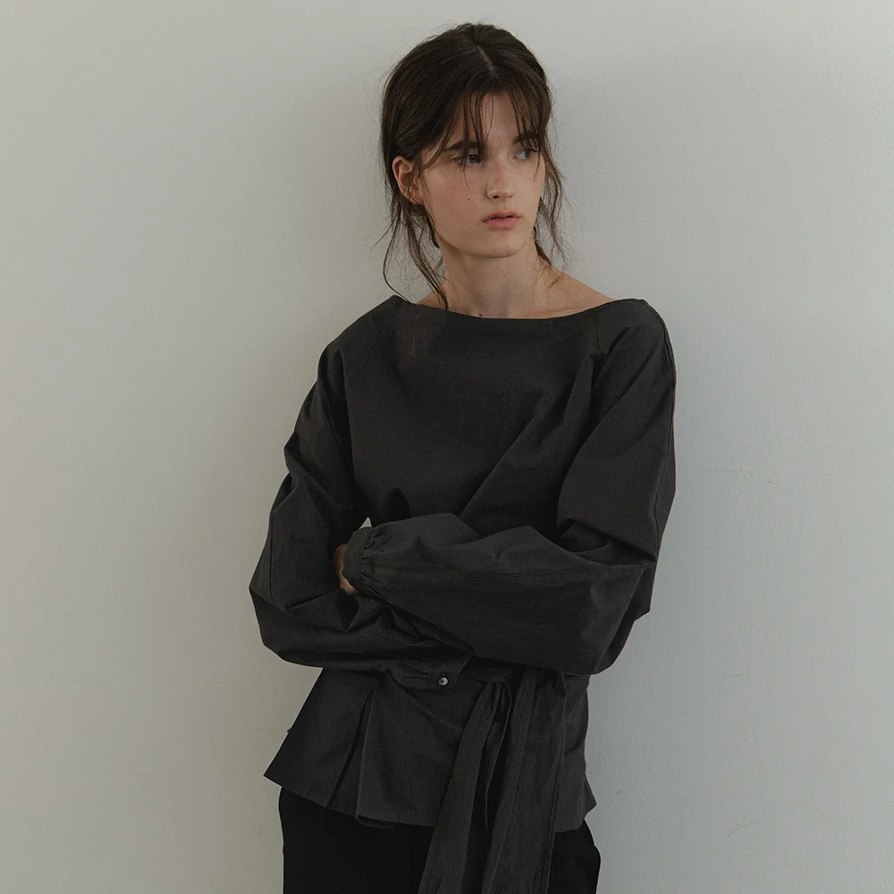 Off-shoulder wrap blouse_charcoal