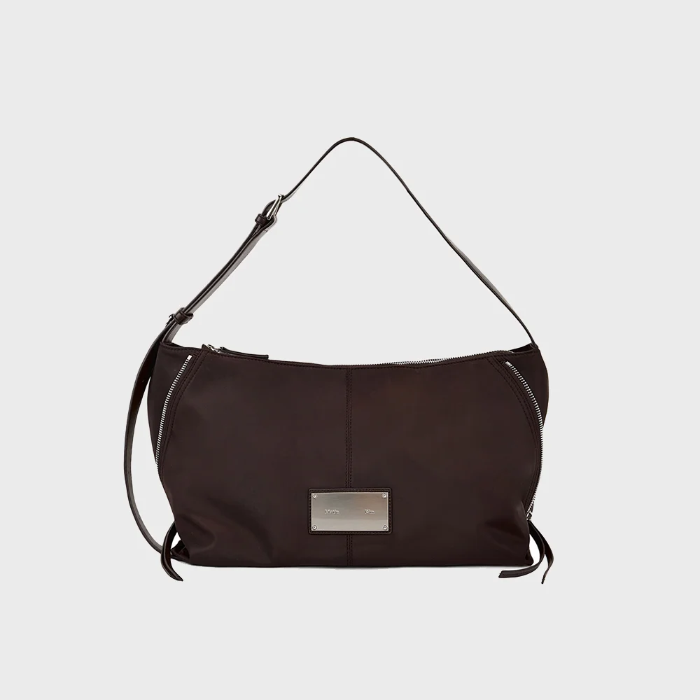 SIDE ZIPPER FABRIC SHOULDER BAG IN BROWN