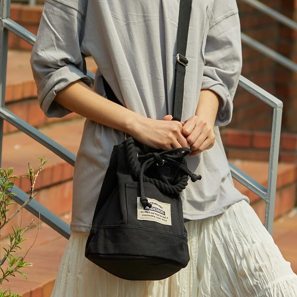 ROPE COTTON BUCKET CROSS BAG (BLACK)