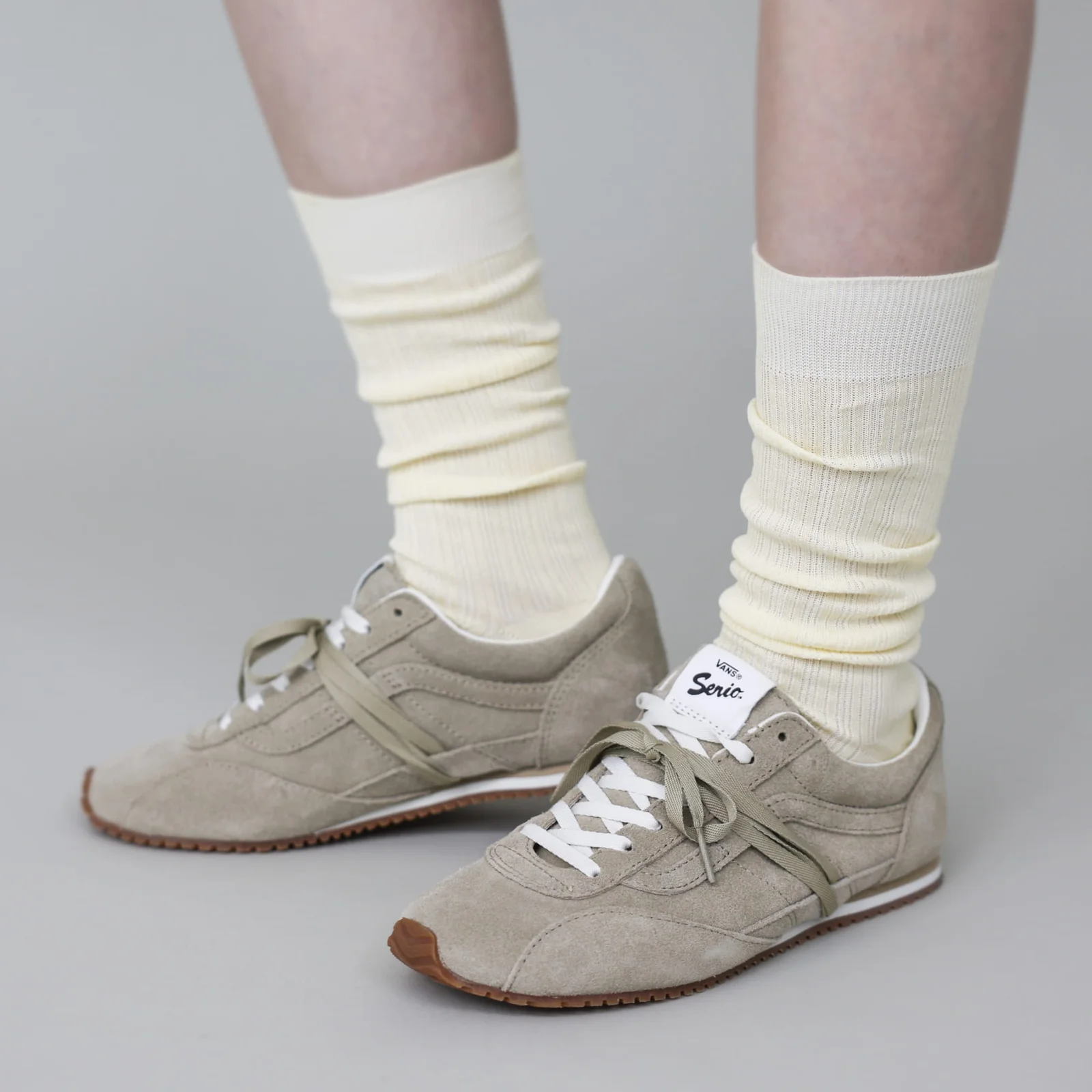 loose middle socks - lemon